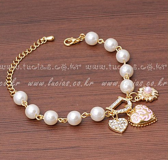 Bracekete Floral e Coração e Pérola